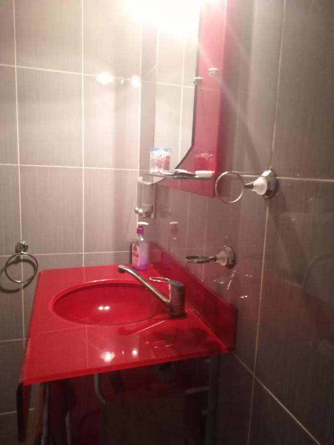 Hotel Dinastia Piteşti Buitenkant foto